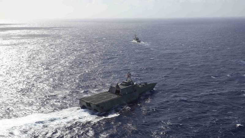 Pasukan AS tersebut menjalankan operasi bersama di Laut China Selatan (LCS) dengan TNI AL. Kegiatan itu berlangsung sejar 12 April lalu dan berakhir kemarin, Kamis (14/4/2022). (Dok: U.S. Navy Office of Information)