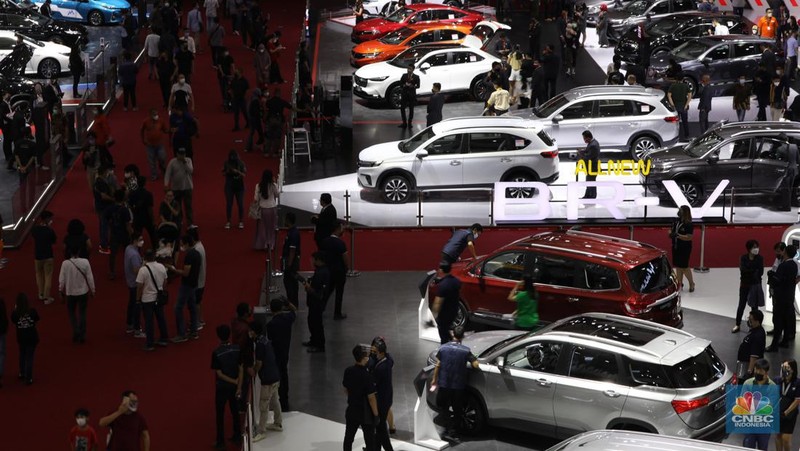Suzuki S-Presso di ajang Pameran Gaikindo Indonesia International Auto Show (GIIAS) 2022 di Tangerang, Banten, Kamis (11/8/2022). (CNBC Indonesia/ Tri Susilo)