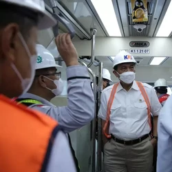 Luhut Targetkan Soft Launching LRT Jabodebek 17 Agustus 2022