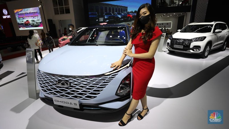 Cherry di acara Indonesia Internasional Motor Show (IIMS) di JI-Expo Kemayoran, Jakarta, Jumat, (1/4/2022).  Mobil keluaran China mengumumkan resmi kembali ke Indonesia, setelah sempat menghilang 10 tahun. (CNBC Indonesia/ Tri Susilo)