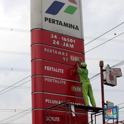 Harga BBM Pertamina Resmi Naik! Ada yang Rp 16.500 per Liter