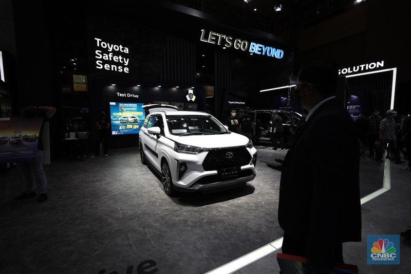 Toyota Veloz di IIMS 2022 Toyota Veloz di IIMS 2022 (CNBC Indonesia/ Tri Susilo)