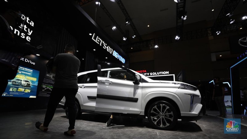 Toyota Veloz di IIMS 2022  (CNBC Indonesia/ Tri Susilo)