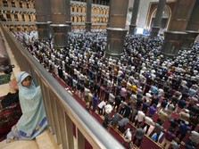 Umat Muslim Diprediksi Rayakan Ramadan Dua Kali pada 2030