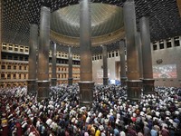 Yuk Sahur, Berikut Jadwal Imsak & Subuh Hari Ini 3 April 2022
