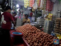 Jeritan Pedagang Kecil: Pembeli Sepi Padahal Harga Sembako Turun
