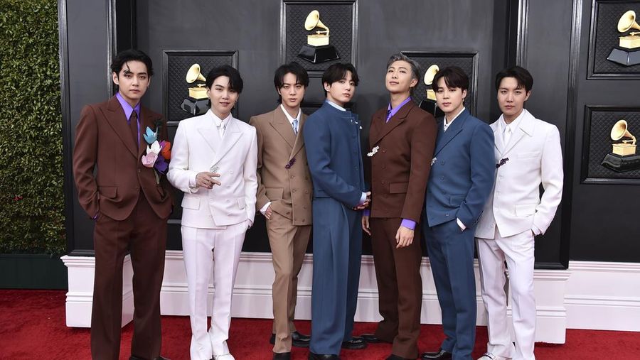 BTS menampilkan 