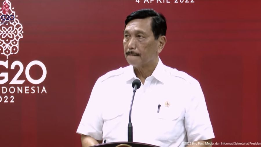 Keterangan Pers Rapat Terbatas Evaluasi PPKM, Kantor Presiden, Senin (4/4/2022. (Tangkapan layar youtube Sekretariat Presiden)