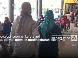 Warga Mulai 'Curi Start' Mudik Lebaran Pakai Moda Kereta Api