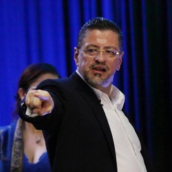 Ekonom yang Soroti Indonesia Ini Jadi Presiden Kosta Rika!
