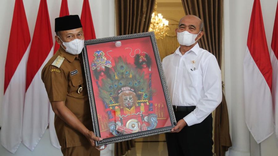 Kesenian Reog Ponorogo masuk nominasi tunggal Warisan Budaya Tak Benda (Intangible Cultural Heritagen/ICH) yang akan diusulkan Indonesia ke United Nations Educational, Scientific and Cultural Organization (UNESCO). Sebelumnya, Reog Ponorogo telah tercatat sebagai Warisan Budaya Tak Benda Indonesia oleh Mendikbud RI pada 2013.  (Dok: Kemenko PMK)