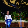 Jokowi Sebar Bantuan Saat Harga Naik: Semoga Tepat Sasaran