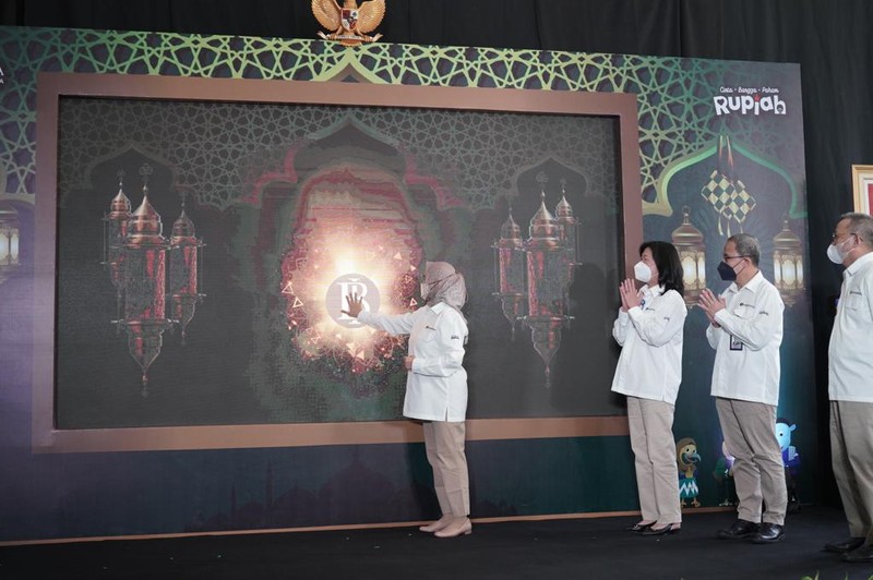 Bank Indonesia (BI) dan PT Bank Rakyat Indonesia (Persero) Tbk melakukan kolaborasi dalam pelayanan penukaran uang rupiah di Jakarta selama bulan suci Ramadan 1443 H. (Dok: BRI) Bank Indonesia (BI) dan PT Bank Rakyat Indonesia (Persero) Tbk melakukan kolaborasi dalam pelayanan penukaran uang rupiah di Jakarta selama bulan suci Ramadan 1443 H. (Dok: BRI)