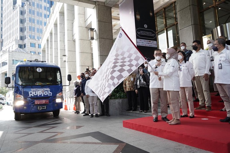 Bank Indonesia (BI) dan PT Bank Rakyat Indonesia (Persero) Tbk melakukan kolaborasi dalam pelayanan penukaran uang rupiah di Jakarta selama bulan suci Ramadan 1443 H. (Dok: BRI) Bank Indonesia (BI) dan PT Bank Rakyat Indonesia (Persero) Tbk melakukan kolaborasi dalam pelayanan penukaran uang rupiah di Jakarta selama bulan suci Ramadan 1443 H. (Dok: BRI)