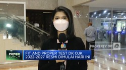 DPR Cecar Calon Ketua DK OJK Soal Perlindungan Konsumen