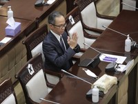 Sederet Tugas Berat Menanti Bos OJK Baru