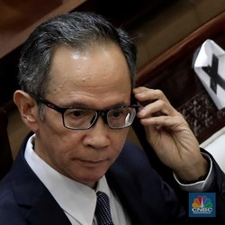 Calon Bos OJK Diserbu DPR Soal Pinjol & Investasi Bodong