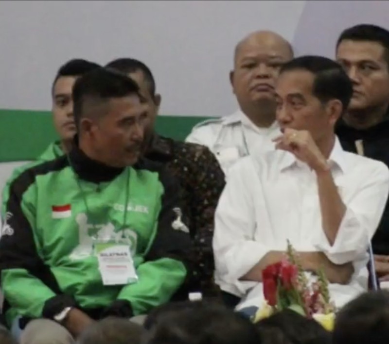Mulyono, ojol pertama di Indonesia mendapatkan saham Goto (TikTok) Mulyono, ojol pertama di Indonesia mendapatkan saham Goto (TikTok)