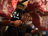 Derita Pedagang: Daging Tembus Rp 150 Ribu, Diprotes Ibu-Ibu!