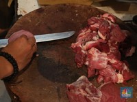 Pak Jokowi! Harga Daging Lagi 'Terbang', Pedagang Merintih