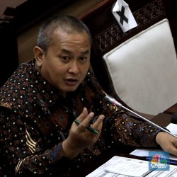 30 Tahun di Pasar Modal, Mampukah Hoesen Pimpin IKNB OJK?