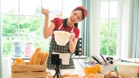 Bingung Pakai Pengaduk Stand Mixer? Ini Fungsi Tiap Jenisnya