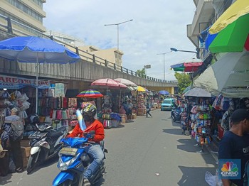 Miris Perih Pedagang Asemka, Omzet Kini Cuma Sepertiga