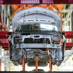 Dampak Demo Buruh, Raksasa Otomotif PHK 2300 Pekerja