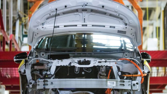 Raksasa Otomotif Pening Gegara EV, Akhirnya PHK Ribuan Karyawan