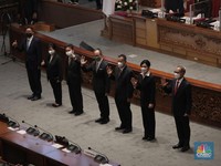 Momen Demi Momen DPR RI Sahkan DK OJK Periode 2022-2027