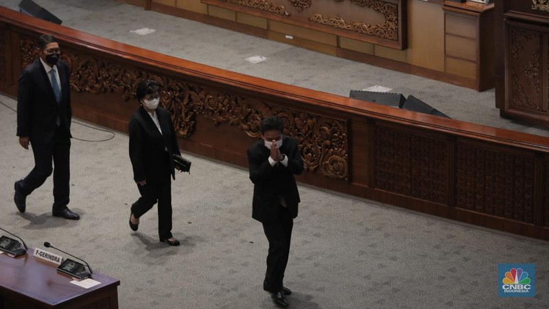 Laporan Komisi XI atas hasil Uji Kelayakan (fit and proper test) terhadap Calon Anggota Dewan Komisioner Otoritas Jasa Keuangan Periode 2022-2027. (CNBC Indonesia. Muhammad Sabki)
