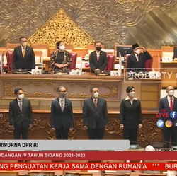 Momen Petinggi OJK Dapat Restu di Paripurna DPR