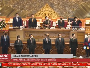 Momen Petinggi OJK Dapat Restu di Paripurna DPR