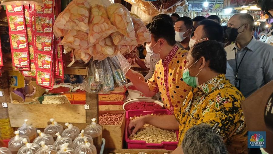Pedagang pasar tradisional di Bogor (CNBC Indonesia/ Ferry Sandi)