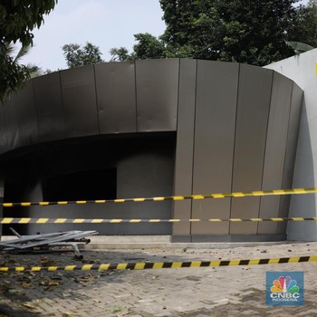 Hancur Parah, Begini Kondisi Pos Polisi yang Dibakar Massa
