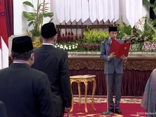 Sah! Jokowi Lantik Komisioner KPU & Bawaslu Periode 2022-2027