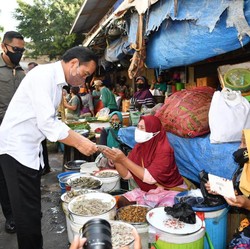 Jadi Sorotan Panas di Sengketa Pilpres MK, Ini Daftar Bansos Jokowi