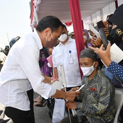 Jokowi Bagikan BLT Migor di 3 Daerah Ini, Tempatmu Sudah?