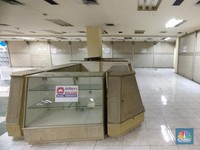 Kosong Melompong! Kios-Kios Glodok City Sepi Tak Berpenghuni