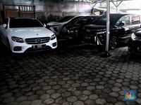 SMA Calo Travel, Pria Ini Kini Bos Rental Mobil Mewah