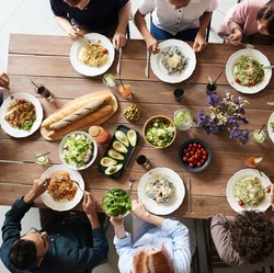 Menu Sahur & Berbuka Puasa Paling Aman untuk Penderita GERD