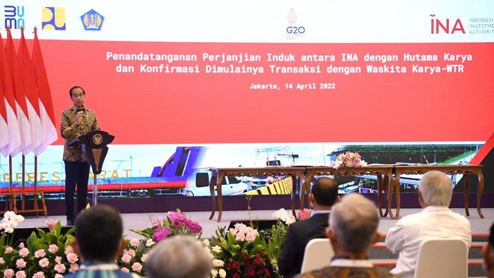 Presiden Joko Widodo Saat Acara Penandatanganan Perjanjian oleh Indonesia Investment Authority (INA) Tahun 2022 Presiden Joko Widodo Saat Acara Penandatanganan Perjanjian oleh Indonesia Investment Authority (INA) Tahun 2022, 14 April 2022. (Foto: Lukas - Biro Pers Sekretariat Presiden)