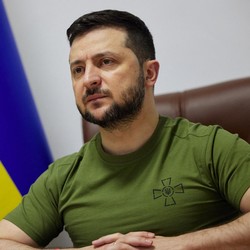 Ukraina Siap Berunding Tanpa Syarat dengan Rusia, Menyerah?