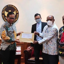 Tiba-Tiba Mahfud Bicara Soal Gunung Emas 'Perawan', Kenapa?