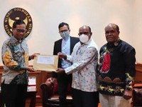 Tiba-Tiba Mahfud Bicara Soal Gunung Emas 'Perawan', Kenapa?