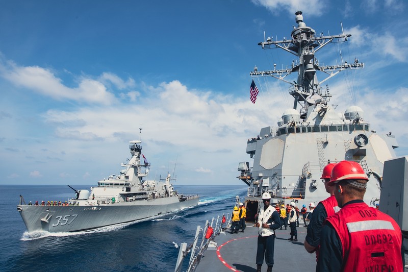 Pasukan AS tersebut menjalankan operasi bersama di Laut China Selatan (LCS) dengan TNI AL. Kegiatan itu berlangsung sejar 12 April lalu dan berakhir kemarin, Kamis (14/4/2022). (Dok: U.S. Navy Office of Information) Pasukan AS tersebut menjalankan operasi bersama di Laut China Selatan (LCS) dengan TNI AL. Kegiatan itu berlangsung sejar 12 April lalu dan berakhir kemarin, Kamis (14/4/2022). (Dok: U.S. Navy Office of Information)