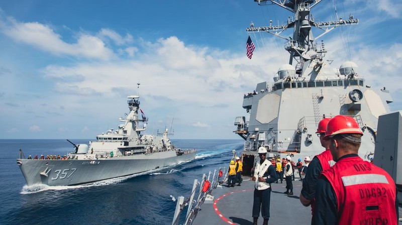 Pasukan AS tersebut menjalankan operasi bersama di Laut China Selatan (LCS) dengan TNI AL. Kegiatan itu berlangsung sejar 12 April lalu dan berakhir kemarin, Kamis (14/4/2022). (Dok: U.S. Navy Office of Information)