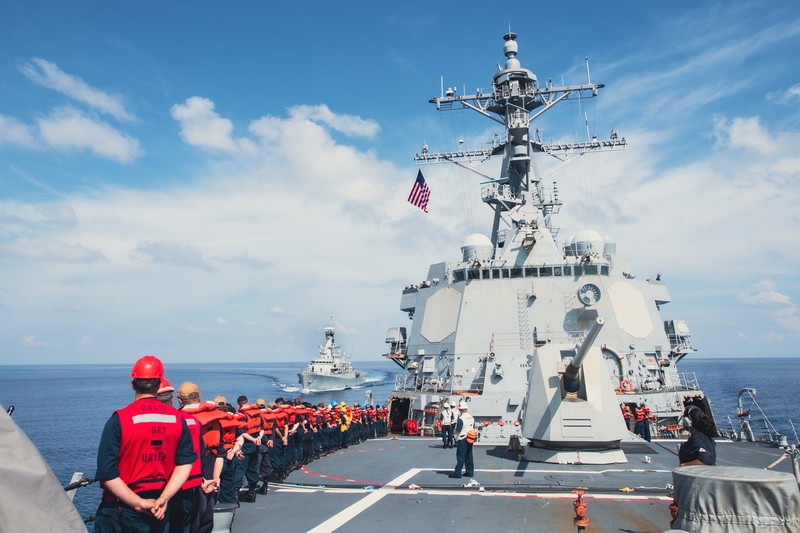 Pasukan AS tersebut menjalankan operasi bersama di Laut China Selatan (LCS) dengan TNI AL. Kegiatan itu berlangsung sejar 12 April lalu dan berakhir kemarin, Kamis (14/4/2022). (Dok: U.S. Navy Office of Information) Pasukan AS tersebut menjalankan operasi bersama di Laut China Selatan (LCS) dengan TNI AL. Kegiatan itu berlangsung sejar 12 April lalu dan berakhir kemarin, Kamis (14/4/2022). (Dok: U.S. Navy Office of Information)