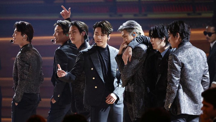 AWARDS-GRAMMYS/ BTS perform during the 64th Annual Grammy Awards show in Las Vegas, Nevada, U.S. April 3, 2022. REUTERS/Mario Anzuoni