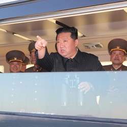 Gawat! Aturan Baru Bikin Kim Jong Un 'Bebas' Tembak Nuklir